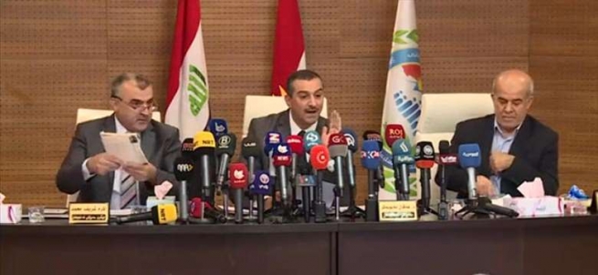 نه‌جمه‌دین كه‌ریم: رێگه‌ به‌ تێپه‌ڕبوونی یه‌ك تانكه‌ر نه‌وت ناده‌ین