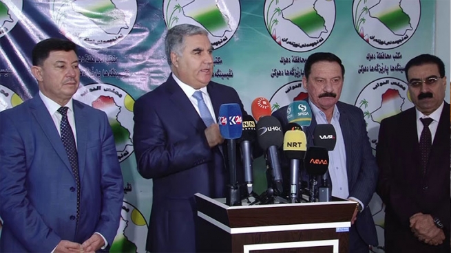 قایمقامی شنگال په‌كه‌كه‌ و حه‌شدی شه‌عبی به‌ هۆكاری نه‌گه‌ڕانه‌وه‌ی خه‌ڵكی قه‌زاكه‌ تۆمه‌تبار ده‌كات