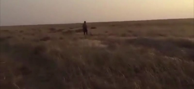 پێشمەرگە چەکدارێکی داعش بەدیل دەگرێت 