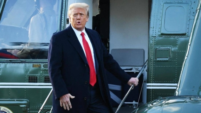 ترەمپ: سێ ملیۆن کۆچبەری نایاسایی دیپۆرت دەکەمەوە 