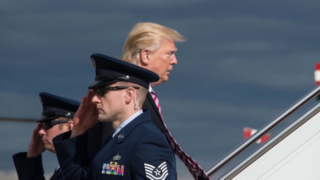 تره‌مپ سه‌ردانی سعوودیه ده‌كات‌