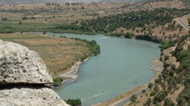 ئێران به‌ نیازی به‌ردانه‌وه‌ی ئاوی زێی بچووكه‌ و ئیداره‌ی راپه‌ڕینیش هۆشداری ده‌دات