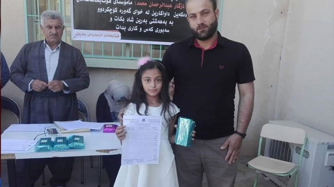 كچی ئه‌و مامۆستایه‌ی له‌ قه‌ڵادزێ خۆى سووتاند یه‌كه‌می پۆله‌كه‌ی ده‌رچوو
