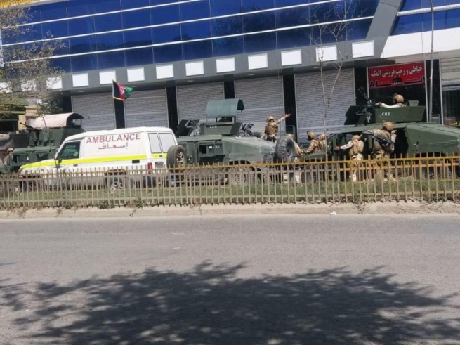  ئەفغانستان.. لە مزگەوتێکی کابول تەقینەوەیەک ڕووی دا 