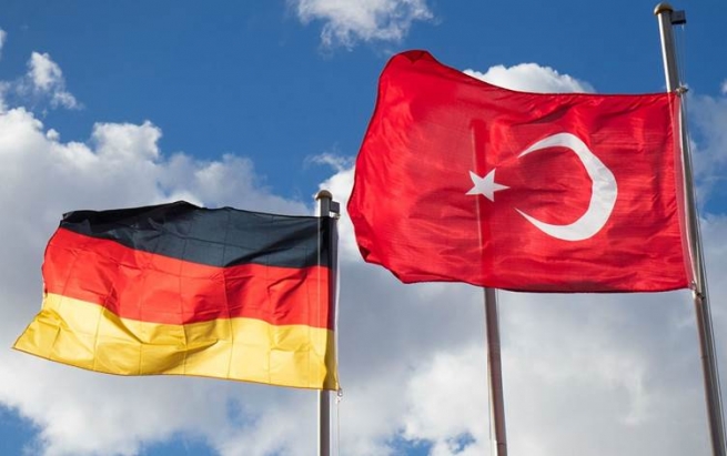 ئەڵمانیا: ئۆپەراسیۆنەکانی تورکیا لە ناوچە کوردییەکانی سووریا رەوایەتیی نێودەوڵەتییان نییە