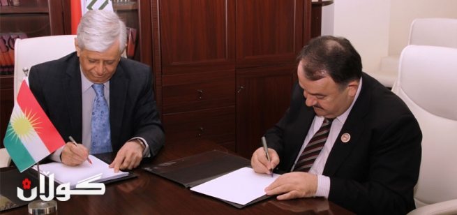 بۆ كردنه‌وه‌ی خولی زمانی ئینگلیزی وه‌زیری خوێندنی باڵا و سه‌رۆكی زانكۆی سه‌ڵاحه‌ددین ڕێكه‌وتنامه‌یه‌كیان ئیمزا كرد