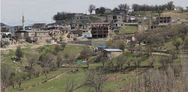  لە ئامەد ئاڵای کوردستان هەڵكرا 