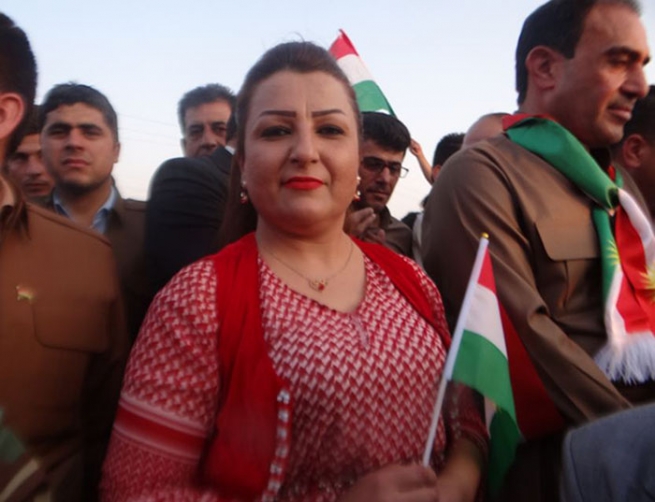 خاتوون ئەمەل سەرۆكی گروپی ئاگرین بۆ گوڵان