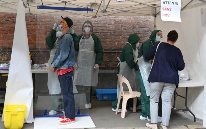 ئەنجوومەنی زانایانی فەرەنسا: ڤایرۆسی کۆرۆنا بەهێزتر لە جاران گەڕاوەتەوە