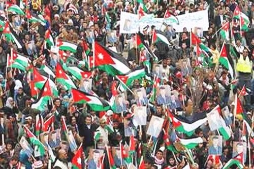 خۆپیشاندان لەدژی بەشداری كردنی چەكدارانی حزبوڵڵا لە شەڕی سوریادا