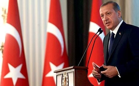  ئەردۆغان، کۆمارەکەی کەمال ئەتاتورک رادەگرێت 