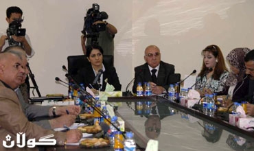 وه‌زیرى كارو كاروبارى كۆمه‌لاَیه‌تى سه‌رپه‌رشتى كۆبونه‌وه‌ی دارِشتنى سیاسه‌تى به‌كارخستن له‌هه‌رێمى كوردستان ده‌کات