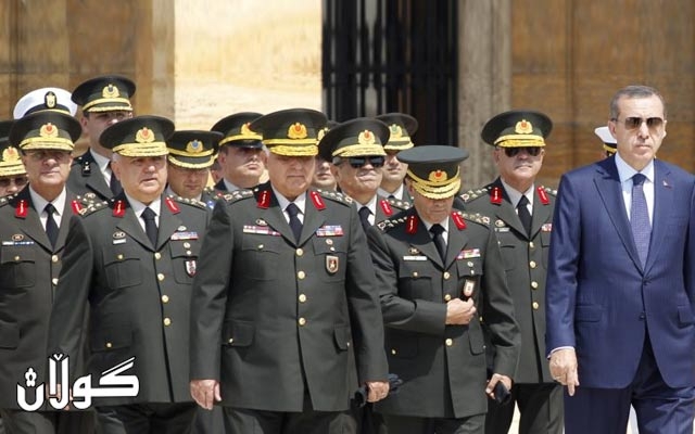 له توركیا پێنج فەرماندەی باڵای سەربازی دەستیان لە پۆستەكانیان هەڵگرت