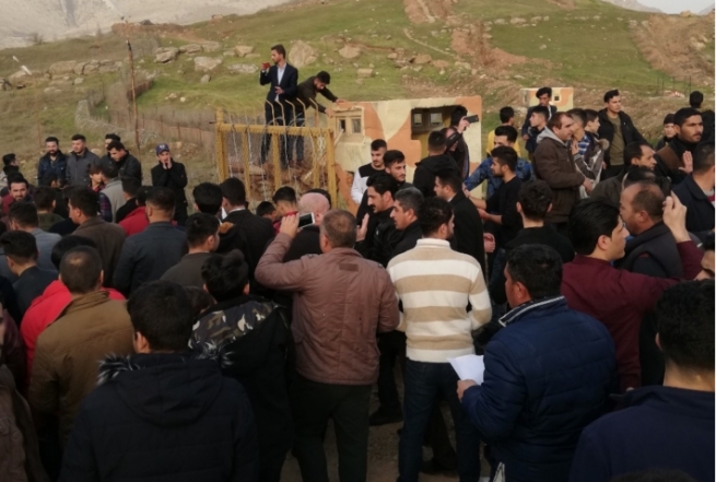دژی ئەوەی لە شەڕی پەکەکە و تورکیا دەبنە قوربانی خەڵکی شیلادزێ خۆپیشاندانیان ئەنجام دا