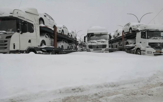 شەپۆلێکی بەفر و باران لە باکوور، باشوور و رۆژهەڵاتی کوردستان ئاستەنگی هاتووچۆ دروستدەکات