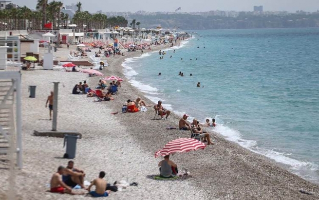 توركیا: لە مانگی ئابدا ملیۆن و نیوێک گەشتیاری بیانی روویانکردووەتە ئەنتاڵیا