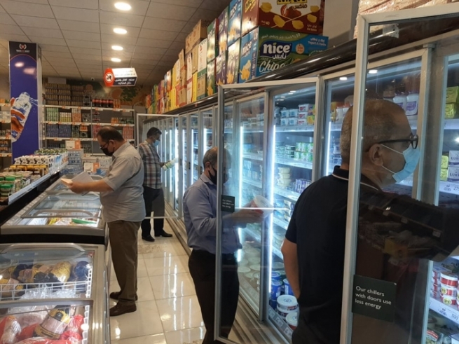 بەحركە.. بەهۆی پابەندنەبوون بە ڕێنماییە تەندروستییەکان هەشت شوێن داخران