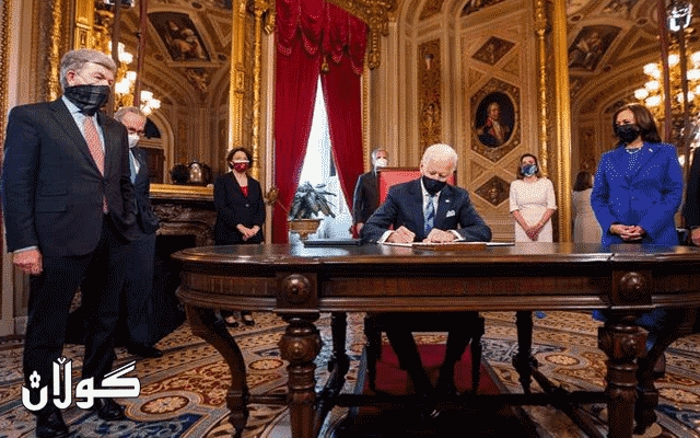 بایدن بڕیارێک بۆ پێدانی ڤیزا بە گەشتیارانی وڵاتانی ئیسلامی واژۆ دەکات