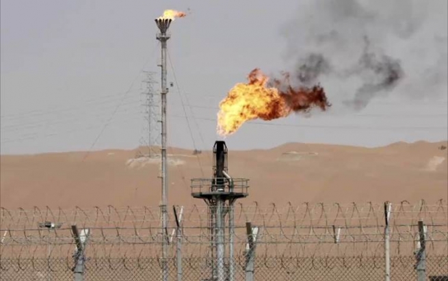 سعودیە و کوێت لە کێڵگە هاوبەشەکان دەست بە بەرهەمهێنانی نەوت دەکەنەوە