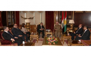 سه‌رۆكی هه‌رێمی كوردستان پێشوازی له‌ سیناتۆری ئیتاڵی سێرجیۆ دی گریگۆلیۆ و شاندێكی یاوه‌ری ده‌كات