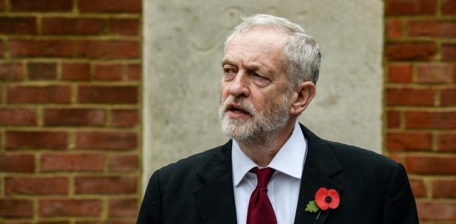 نۆ وەزیری حکوومەتی سێبەر لە بەریتانیا دەست لەکار کێشانەوەیان پێشکەش کرد 