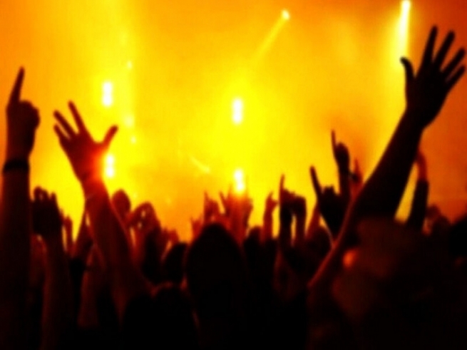 ئێران.. سوپای پاسداران لە ئاهەنگێکدا 20 ژنی دەستگیر کرد