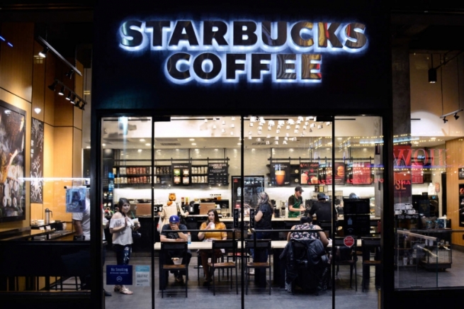 براندی قاوەی ستاربه‌كس هه‌شت هەزار قاوەخانە دادەخات