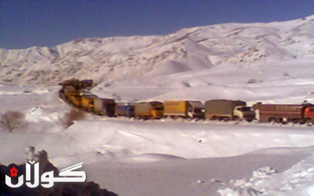 بەفر بارین ئاڵو گۆری بازرگانی و گەشتیاری نێوان كوردستان و ئێرانی پەك خست 