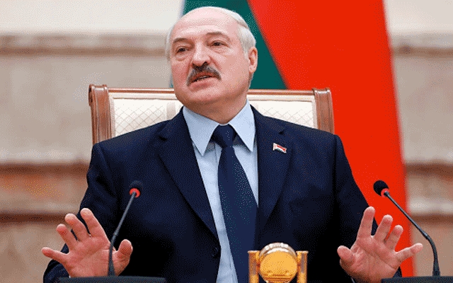 سەرۆکی بێلاڕووس: ڤۆدکا بخۆنەوە و بچنە ساونا کۆرۆنا ناگرن