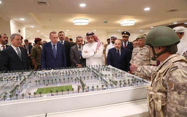 تورکیا بنکەیەکی سەربازی نوێ لە قەتەر دەکاتەوە