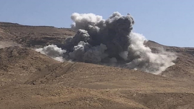 لە سنووری مەخموور فڕۆكەی هاوپەیمانان چه‌كدارانی داعش بۆردومان دەكەن