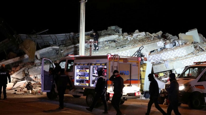 بومه‌له‌رزه‌یه‌كی به‌هێز رۆژئاوای توركیای هه‌ژاند