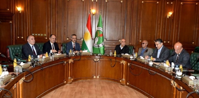 یەكێتی دیراسەی پەیامەكەی بارزانی دەكات 