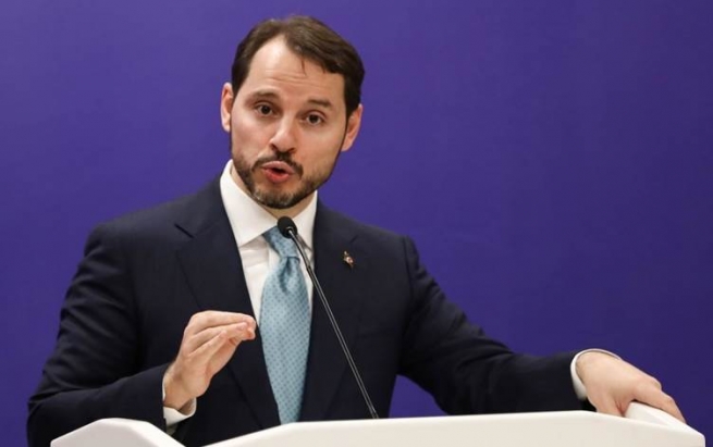 وەزیری گەنجینە و دارایی تورکیا دەستی لەکارکێشایەوە