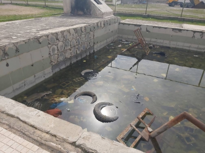 له‌ شاره‌دێى چوارقوڕنه‌ مه‌له‌وانگه‌یه‌ك بووه‌ته‌ شوێنى کەڵەکەبوونی زبڵ و خاشاك