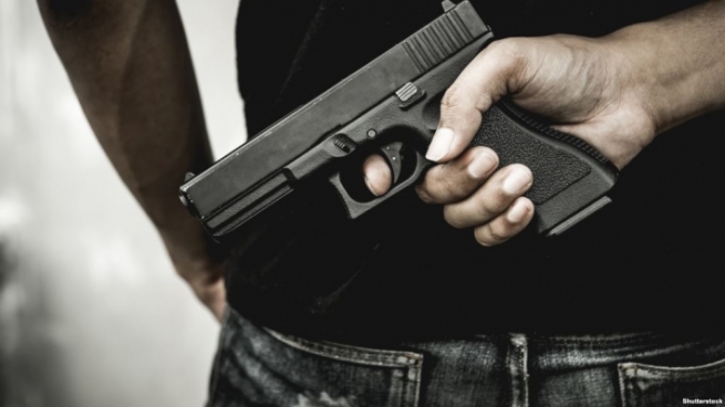 لە رێی فڕۆکەخانەی نەجەف دوو کەس بە دەمانچەی بێدەنگ کوژران