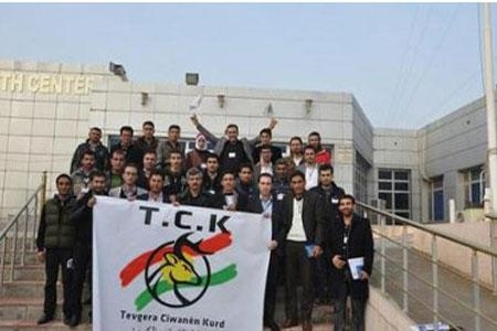 گەنجانی كورد لە رۆژئاوای كوردستان داوای یەكێتی گەلی كورد دەكەن