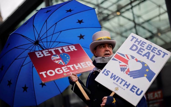 ئەوروپا و بەریتانیا لەسەر ئاڵوگۆڕی بازرگانی یەکلایی نەبوونەتەوە