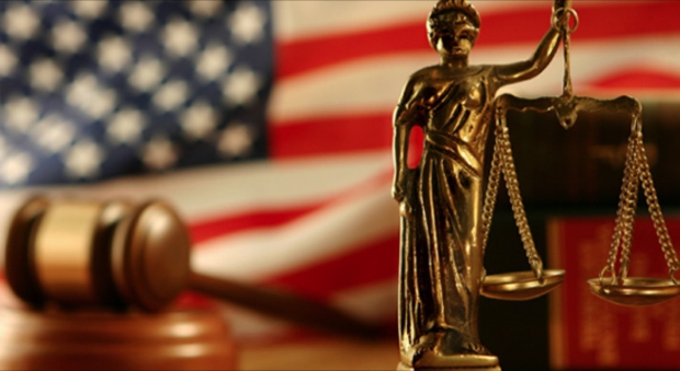 هاووڵاتییه‌كى ئه‌مه‌ریكى به‌ تۆمه‌تى مه‌شقكردن به‌ چه‌كدارانی داعش ده‌ستگیر كرا