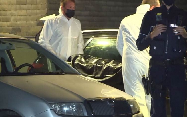 پۆلیس نامەیەکی ئەو دایکەی ئەڵمانیا بڵاودەکاتەوە کە گوماندەکرێت پێنج منداڵی خۆی کوشتبێت