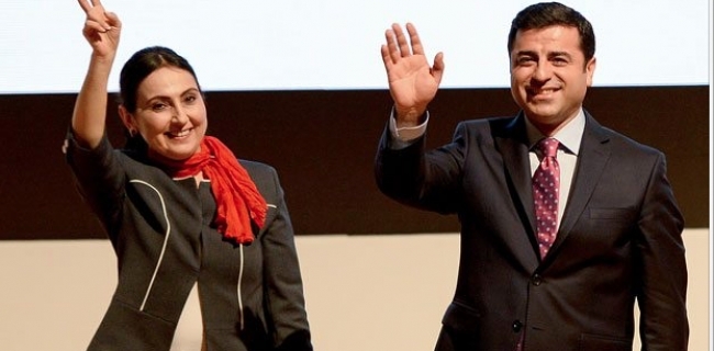  وه‌ده‌رنانی په‌رله‌مانتارانی هه‌ده‌په‌ له‌ په‌رله‌مانه‌وه‌ بۆ زیندان 