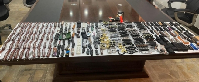 له‌ هه‌ولێر پۆلیسی نەهێشتنی تاوان دەستی بەسەر دەیان دامبۆكس و چەقۆدا گرت