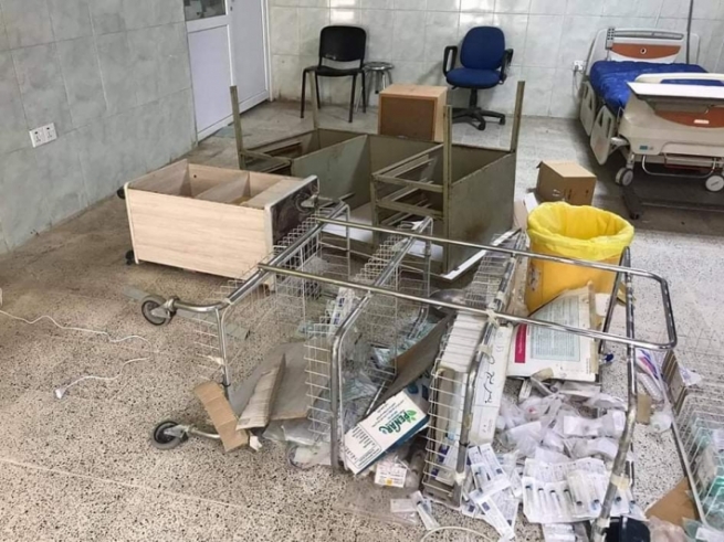 کەسوکاری منداڵێکی کوچکردوو هێرش دەکەنە سەر نەخۆشخانەی کفری و زیانێکی زۆری پێ دەگەیەنن
