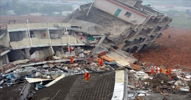 له‌ ناوچه‌ی چنچن 22 باڵه‌خانه‌ی پیشه‌سازی داڕمان و 91 كه‌س بێسه‌روشوێن بوون