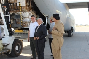 دەزگای خێرخوازیی بارزانی کاروانێکی دیکەی یارمەتی دەگەیەنێتە پەنابەرانی چیای شەنگال 