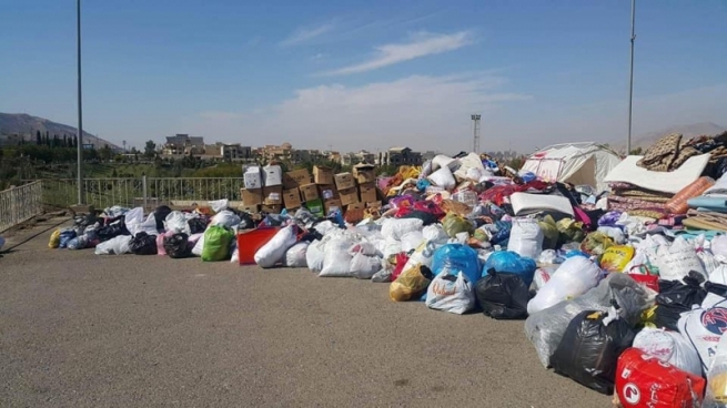 ل دھۆکێ خەلک ھاریکاریێ بۆ خەلکێ کەرکوک کۆم دکەن