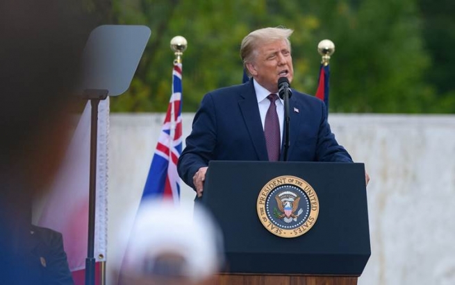 دۆناڵد ترەمپ: ئیسرائیل و بەحرەین رێککەوتن