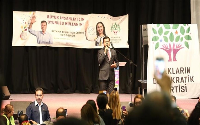 سه‌ڵاحه‌دین ده‌میرتاش: 