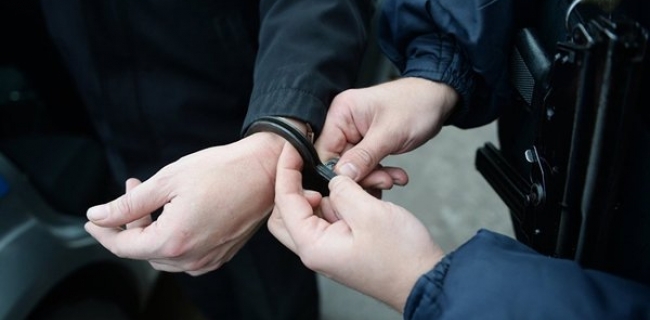  ورمێ.. هێزە ئەمنییەکانی ئێران باوک و کوڕێکیان دەستگیر کرد 