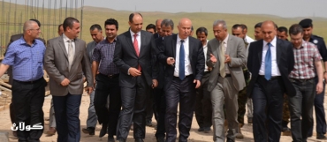 وه‌زیرى شاره‌وانى و پارێزگارى هه‌ولێر كۆمه‌لگه‌ نیشته‌جێیه‌كانى ده‌وروبه‌رى هه‌ولێر به‌سه‌رده‌كه‌نه‌وه‌و كێشه‌ لابه‌لاكانیان  چاره‌سه‌ر ده‌كه‌ن